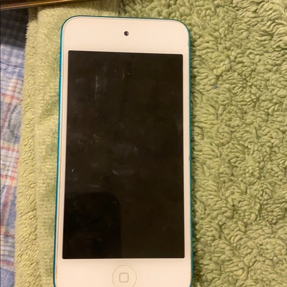 iPod - Picture 2 of 2